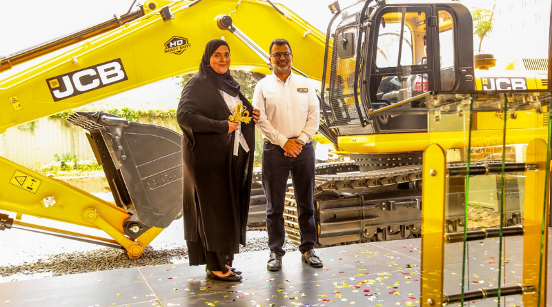 JCB Unveils 34-Tonne Heavy-Duty Excavator for Kenya, Uganda Markets